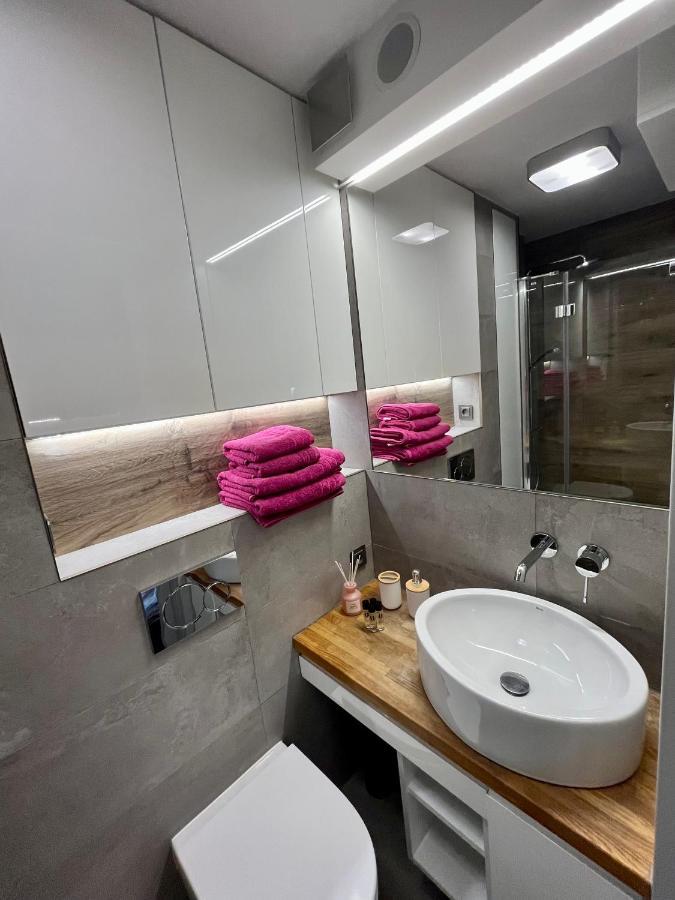 -- View City Center Pink -- Apartment Варшава Екстериор снимка